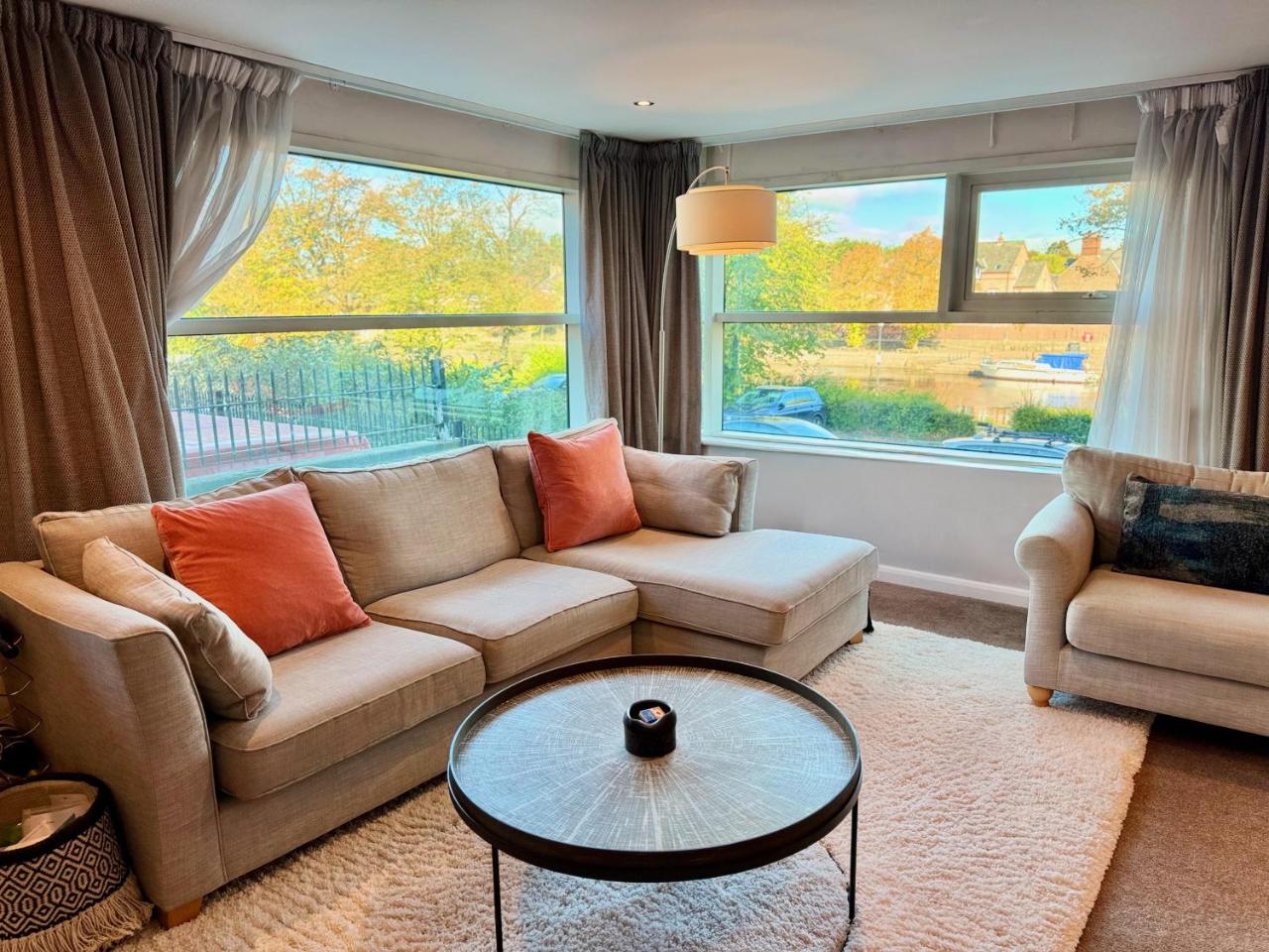 York City Centre Flat near Minster - River View and Free Parking — photo 3