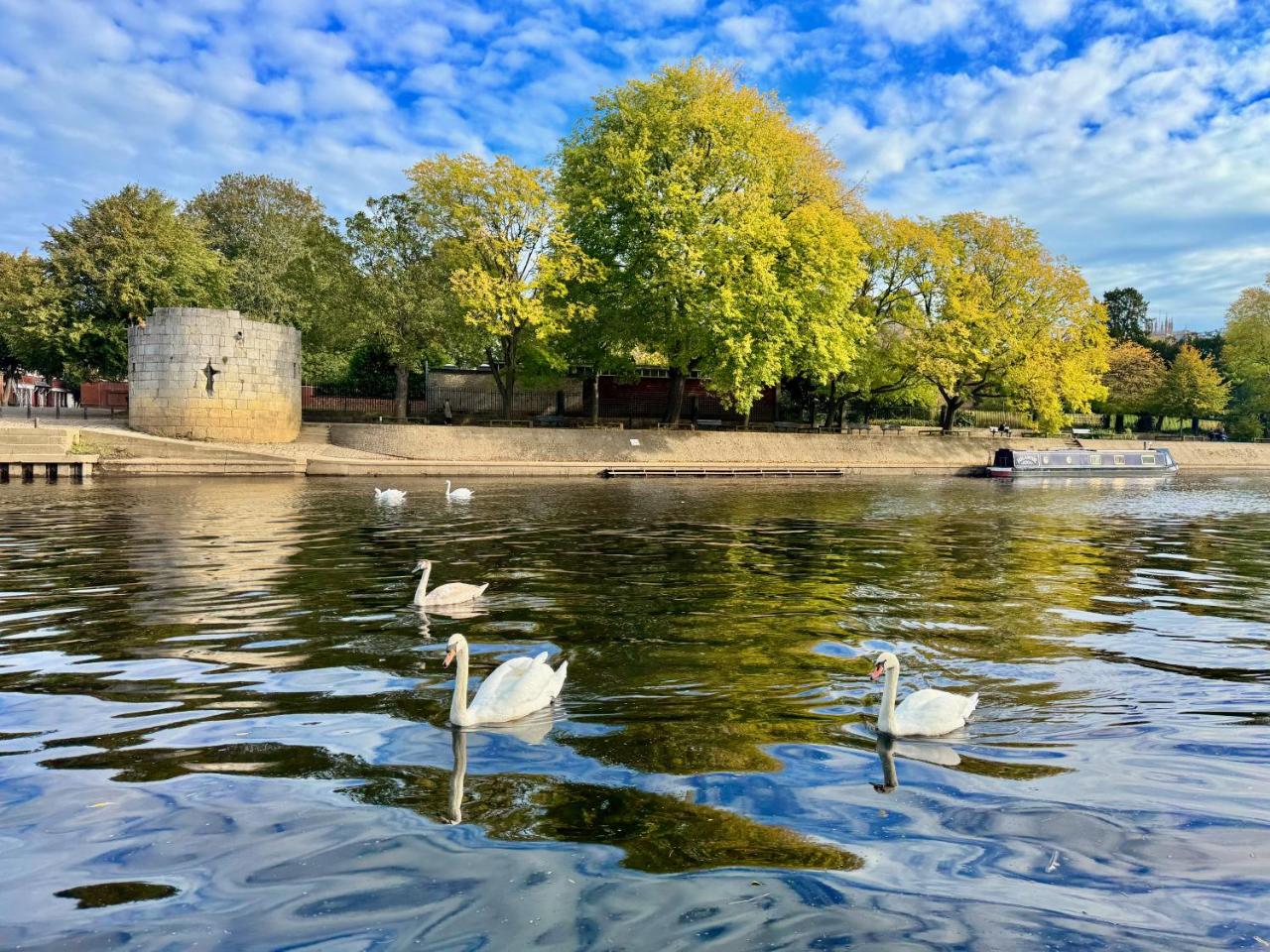 York City Centre Flat near Minster - River View and Free Parking — photo 4