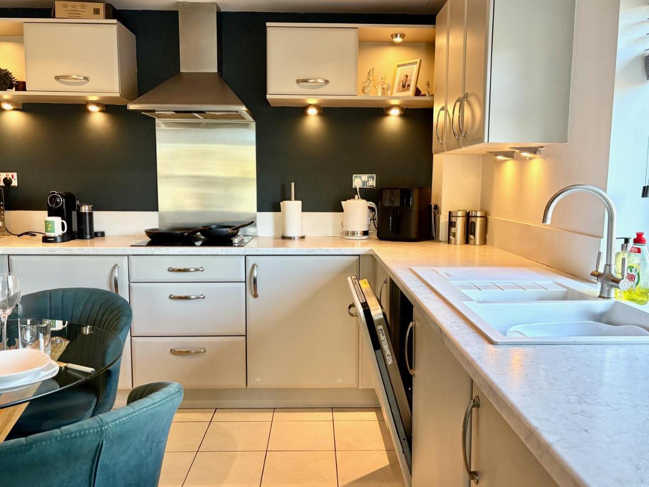 York City Centre Flat near Minster - River View and Free Parking — photo 5