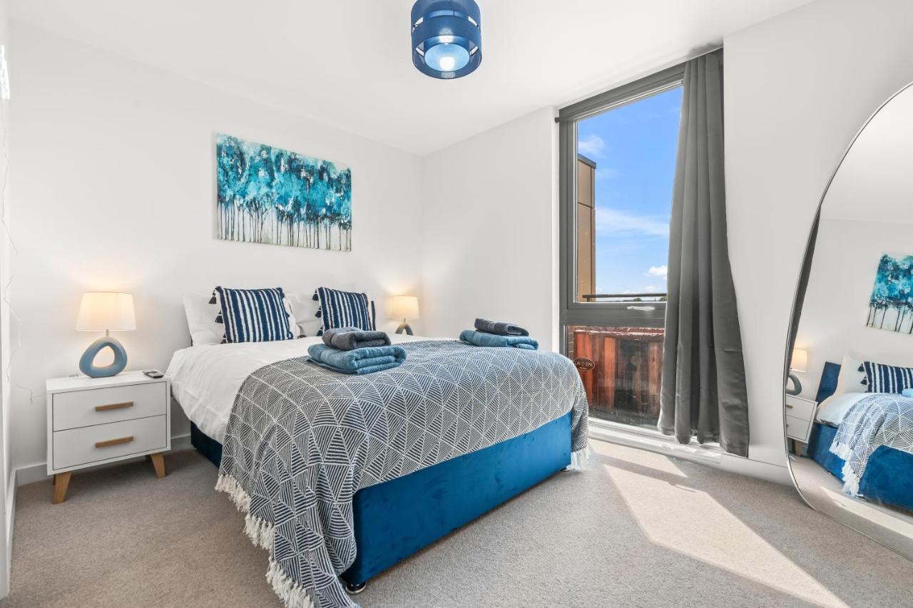 York Penthouse with Hot Tub & View of Minister — photo 2