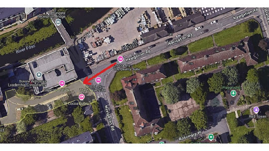 Aerial view of car park locations in York, with streets, buildings, and nearby amenities marked.