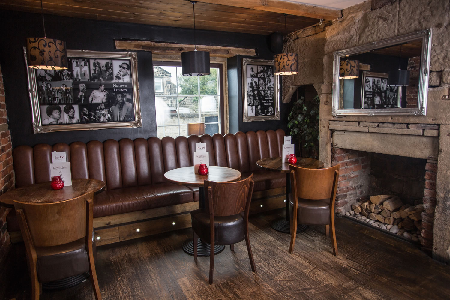 Bar 166 & Bistro Image 6