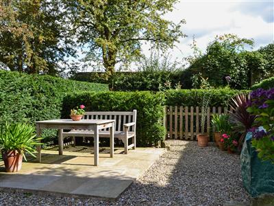 Close House Cottage Image 3