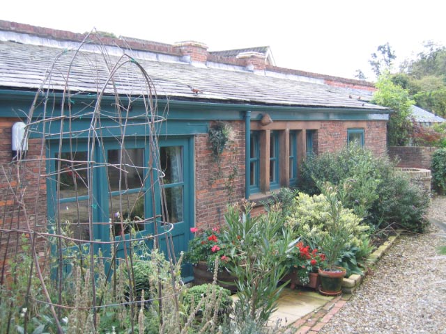 Garden Cottage Image 1
