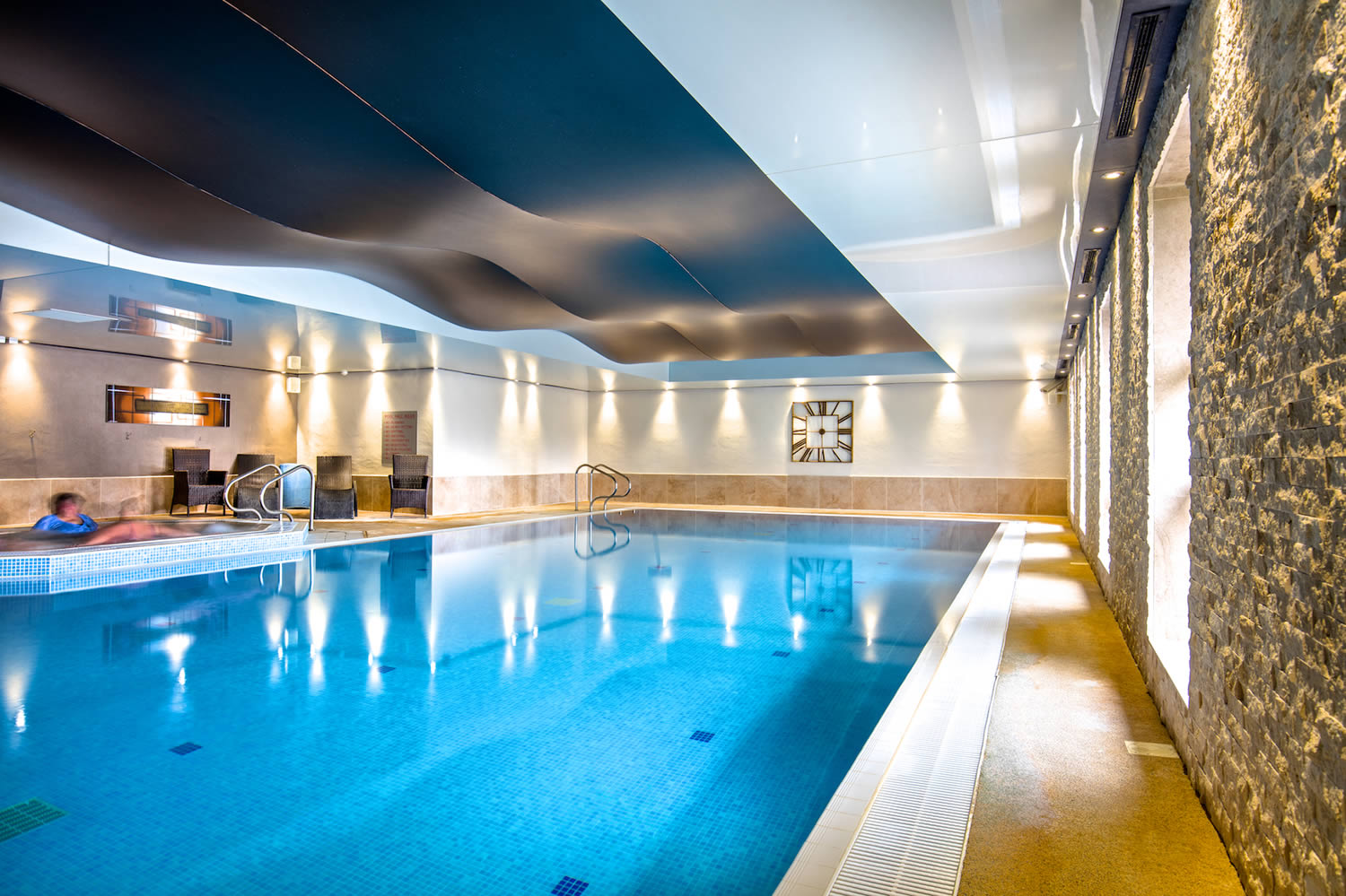 Long Ashes Leisure Club & Pure Spa Image 1