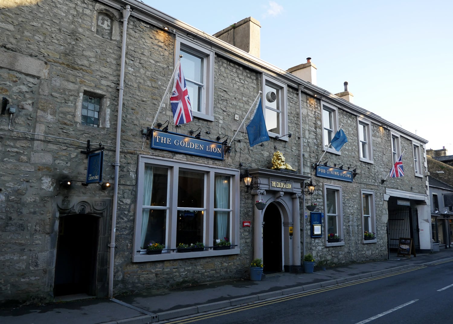 The Golden Lion at Settle Image 2