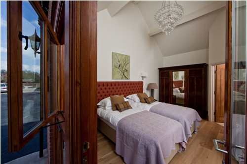 The Oak Tree Inn Image 10