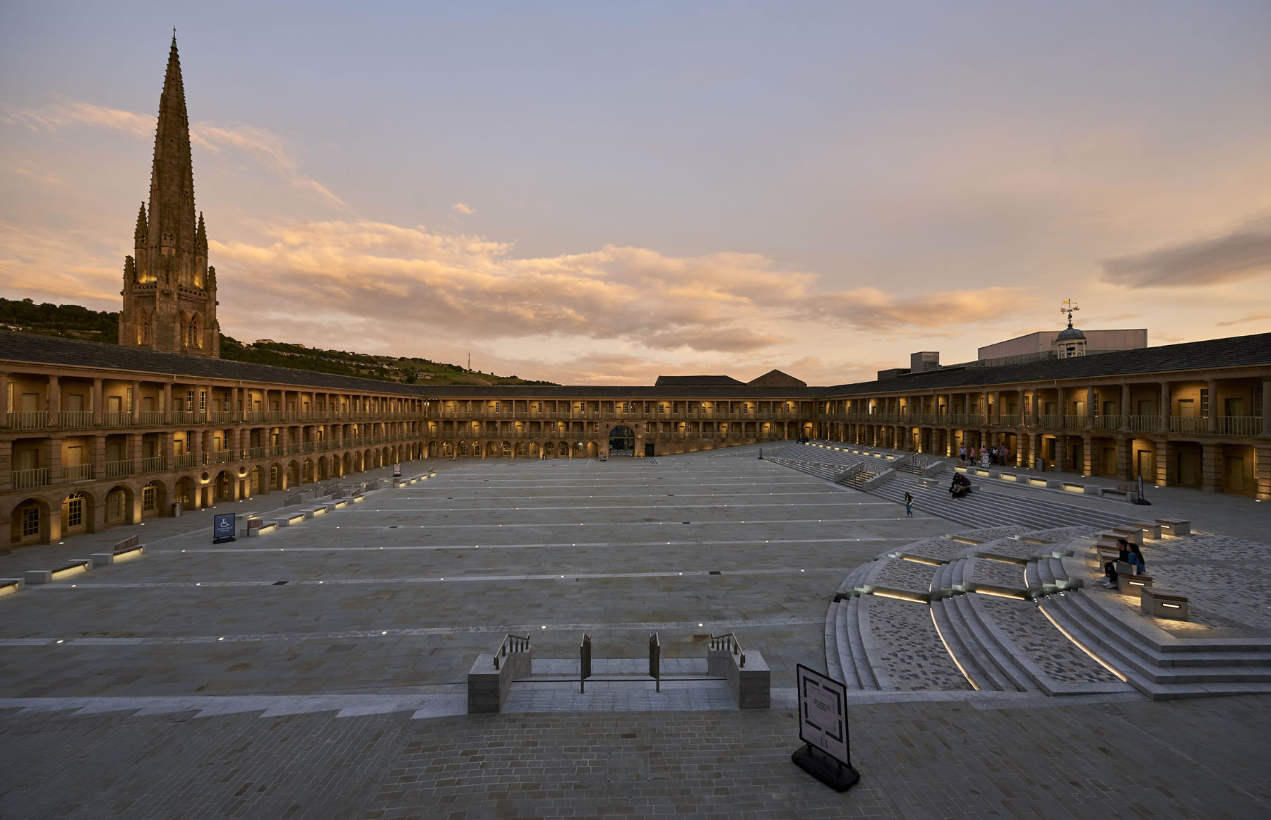 The Piece Hall Image 8