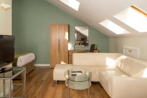 Roomzzz Leeds Headingley Image 3