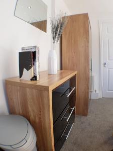 Toll Bridge Studio Image 3
