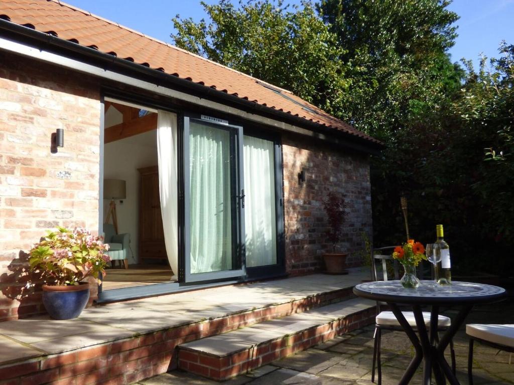 The Old Potting Shed Image 1