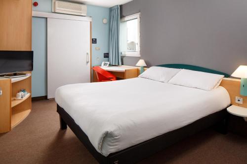 ibis Hull City Centre Image 1