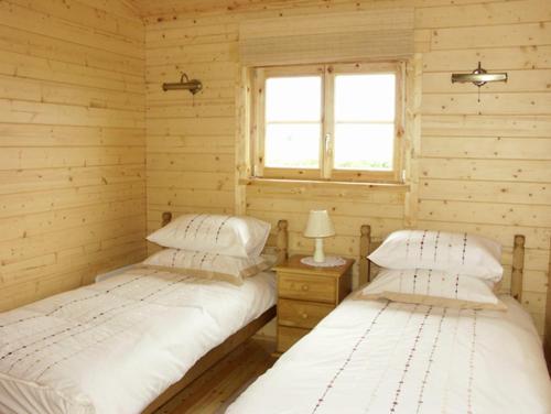 Thornlea Log Cabin Image 2