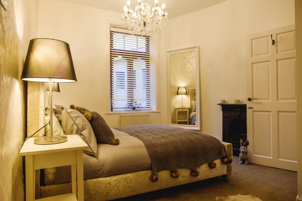 St John’s Cottage – Simple2let Serviced Apartments Image 1