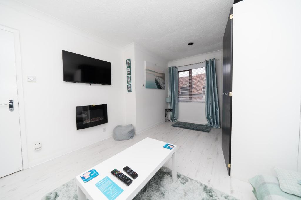 Hullidays - 'Old School Penthouse' Trinity Square Image 3