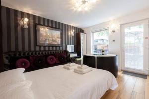 Pear Tree Holiday Home - York Image 1