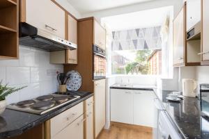 City Apartments - 4 Heworth Village - 3 bed house Image 2