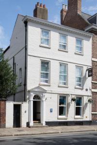 Georgian House & Mews Image 1