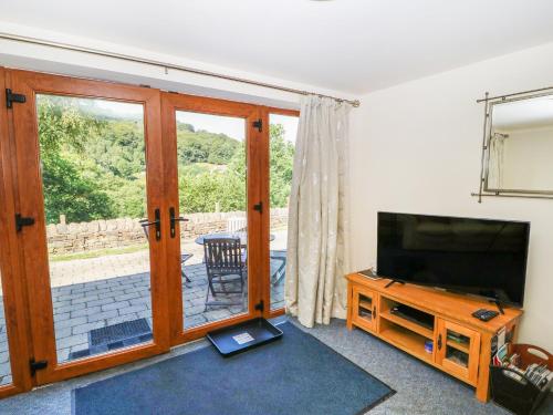 Hove Wood View, Hebden Bridge Image 3