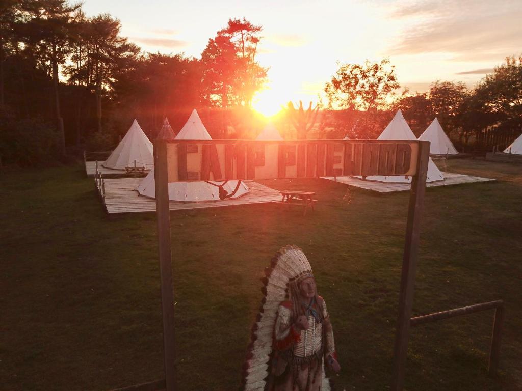 Pinewood Park - Tipis, Hot Tubs and Lodges Image 1