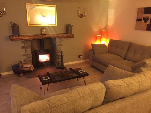 Vale Cottage Image 1