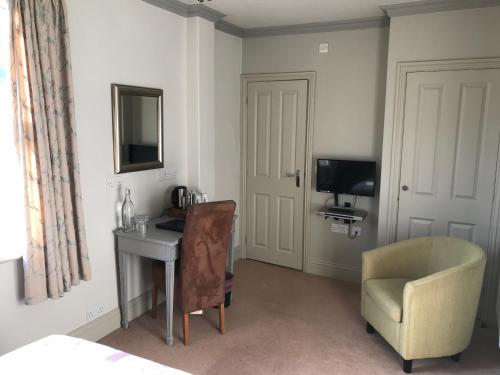 17 Burgate Image 2