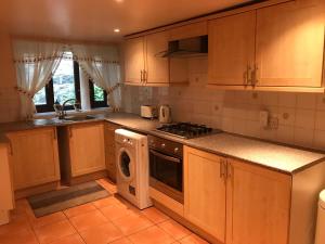 The Cottage, Beulah Grange Farm, Tong road, LS12 5EW Image 1