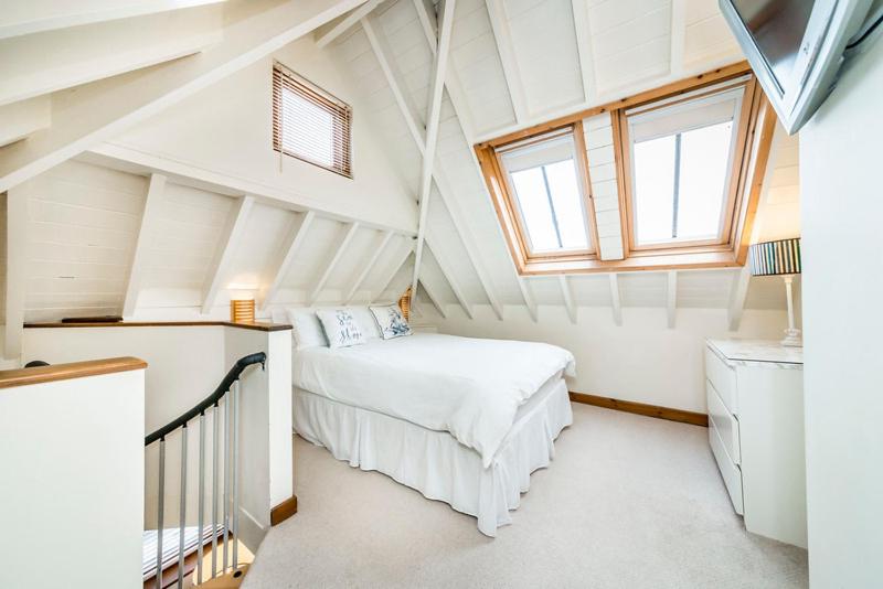 The Boathouse Image 3