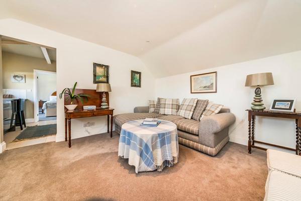 Pebble Apartment Image 1