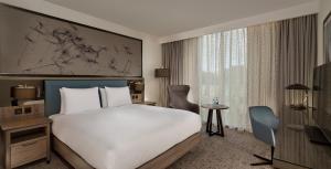 Doubletree By Hilton Hull Image 1