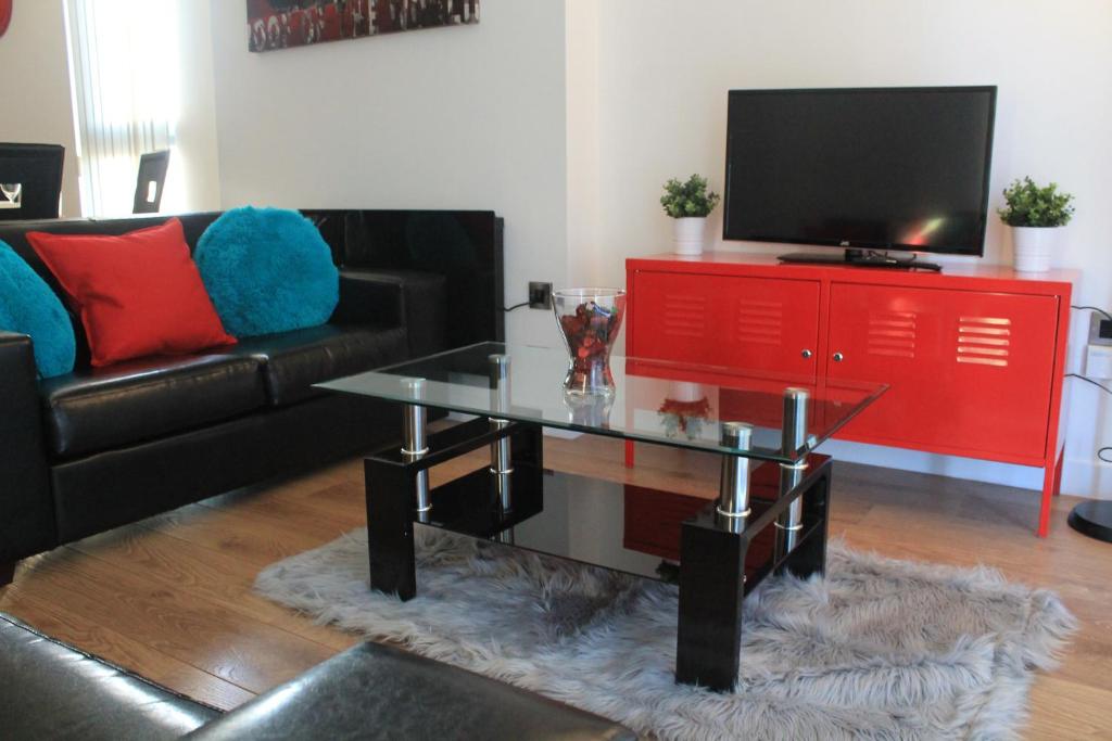 Snapos Luxury Serviced Apartments - Blonk Street Image 3
