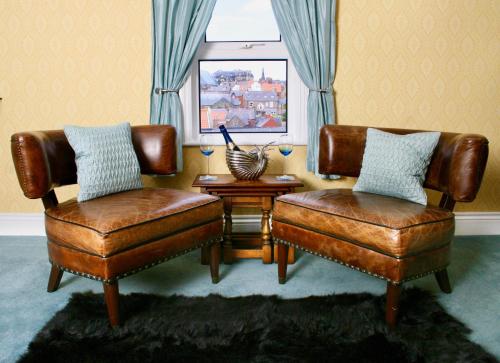 The Mainstay Luxury Rooms with Parking Image 2