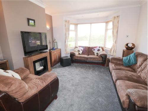 53 Burniston Road Image 5