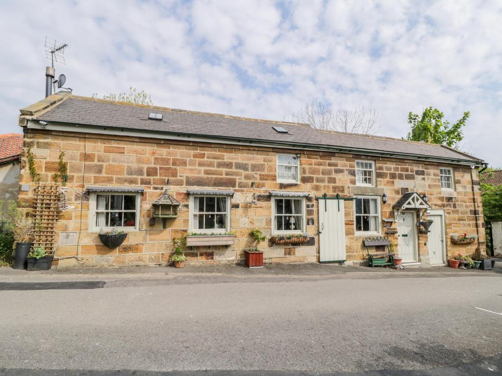 Old Stables Cottage Image 1