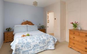 Cobbles House Image 1