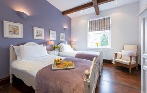 Mews Cottage Image 3