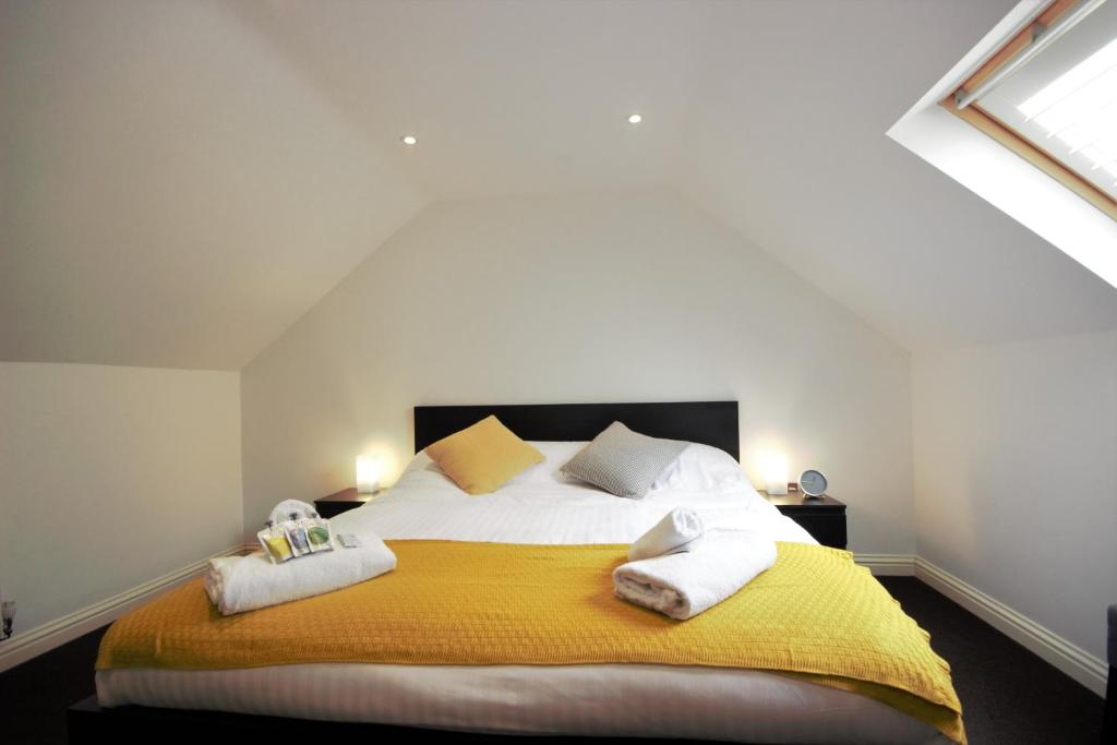 HU1 City Centre Hub (sleeps 6) Image 2
