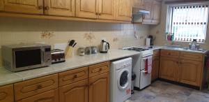 Swales cottage Image 3