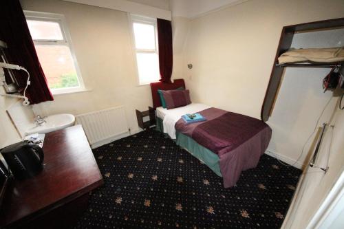 Avalon Guest House Image 2