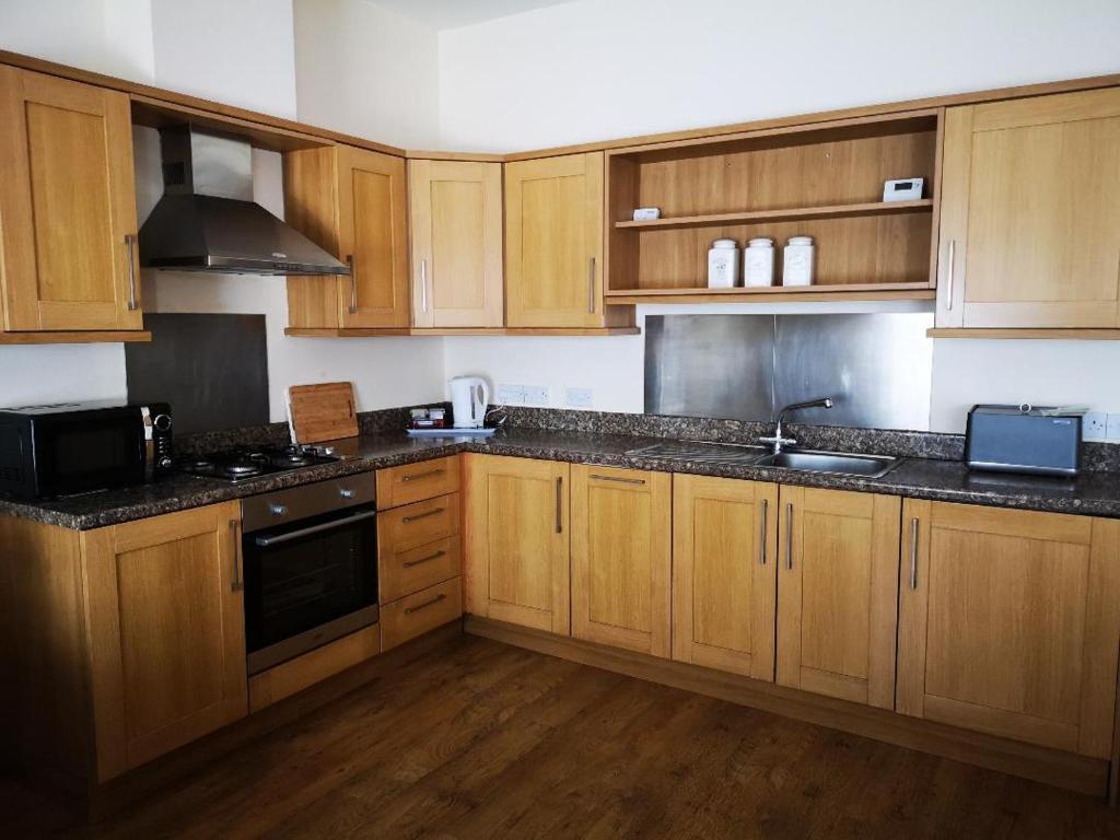 Contemporary Cottage Holidays Image 2