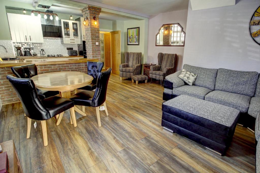 The Old Joiner's Shop Image 3