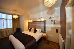The Crescent Hotel Image 1