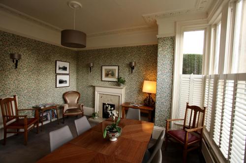 Ascot House Image 1