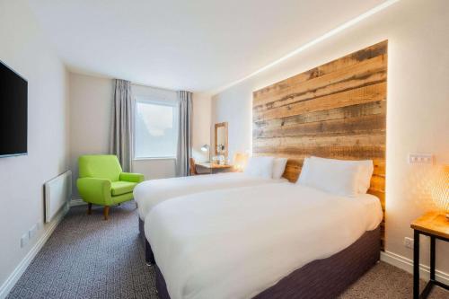 Cedar Court Bradford Hotel Image 1