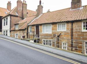 Host & Stay - Duck Down Cottage Image 1