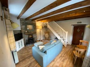 Hideaway Cottage Image 1