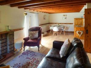 Quakers Cottage Image 1