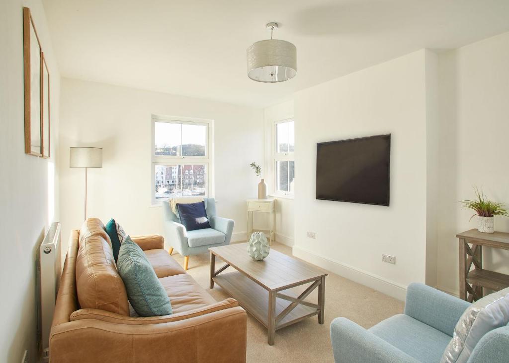 Host & Stay - Osborne House Image 2