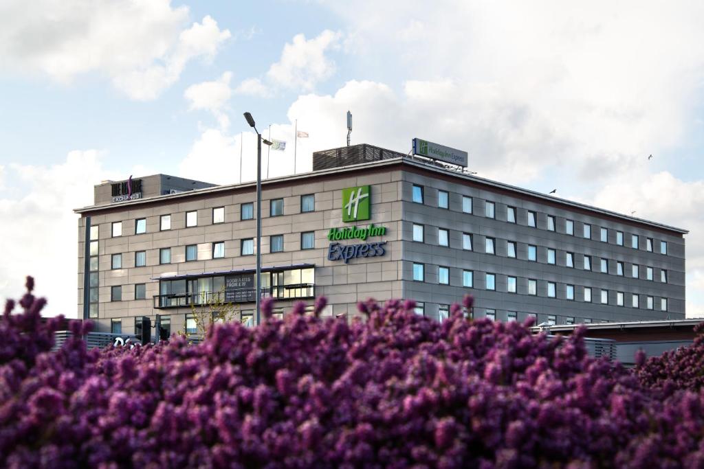 Holiday Inn Express Bradford City Centre, an IHG Hotel Image 1