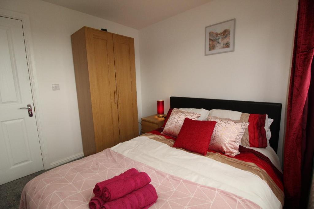 Green Hill Apartment Image 1